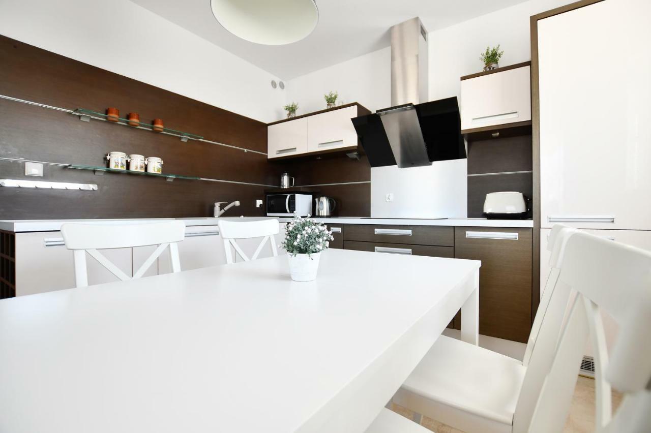 Apartamenty Navigator-Portowa 28 Kolobrzeg Luaran gambar